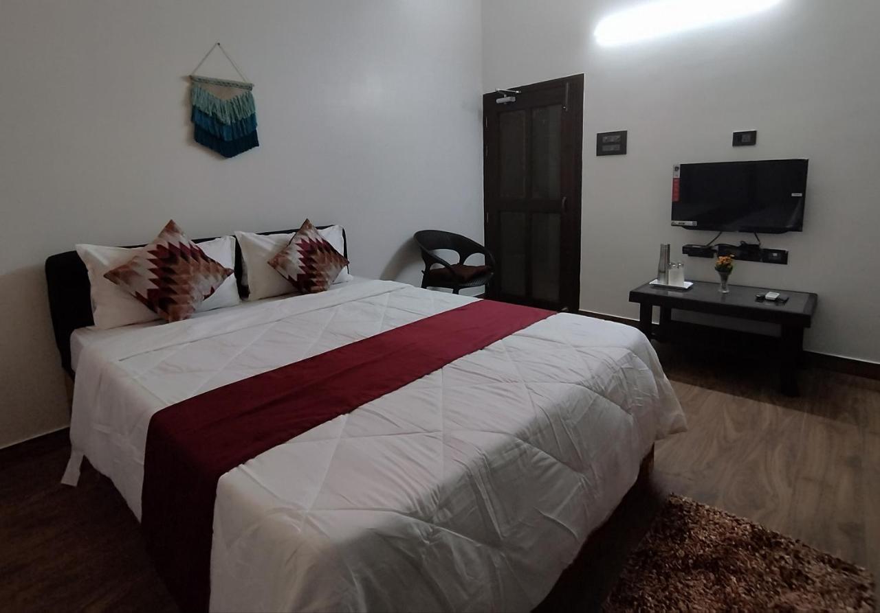 Jubels Homestay Guwahati Buitenkant foto